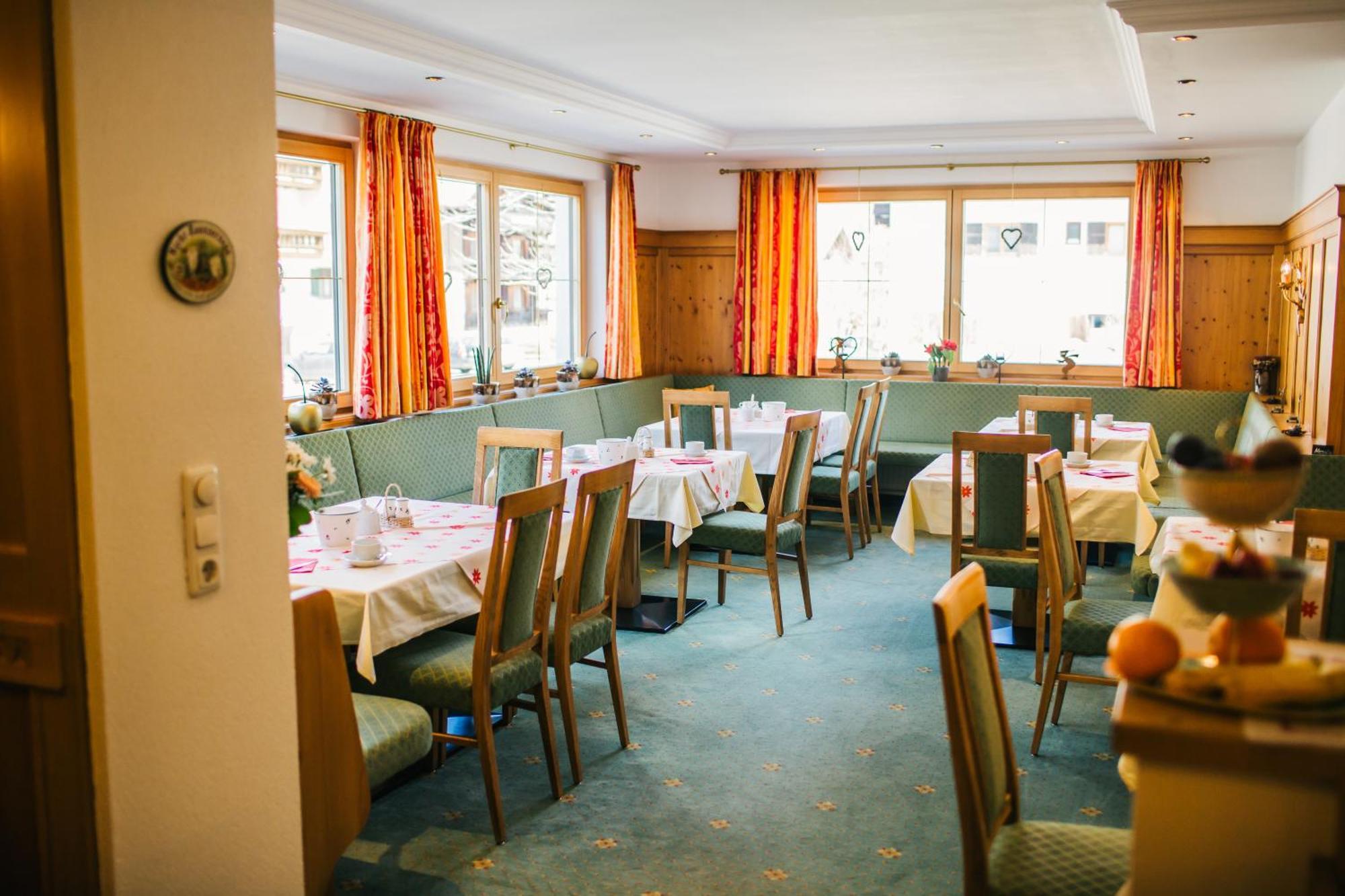 Hotel Dr Otto Murr B&B Sankt Anton am Arlberg Exteriér fotografie